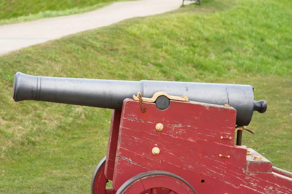 Старая Историческая Пушка Кастелле Копенгагене Дании Зеленой Травой Заднем Плане — стоковое фото