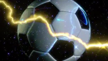 Futbol topu bir stadyumdaki ağa doğru uçuyor.