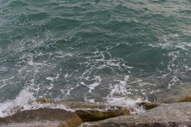 Rayong Tayland 11 Mart 2023 Rayong sahilinde kum ve mavi gökyüzü Rayong Tayland 'da bulut ile