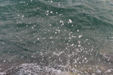 Rayong Tayland 11 Mart 2023 Rayong sahilinde kum ve mavi gökyüzü Rayong Tayland 'da bulut ile