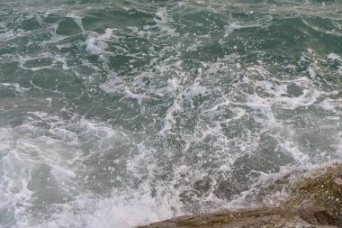 Rayong Tayland 11 Mart 2023 Rayong sahilinde kum ve mavi gökyüzü Rayong Tayland 'da bulut ile