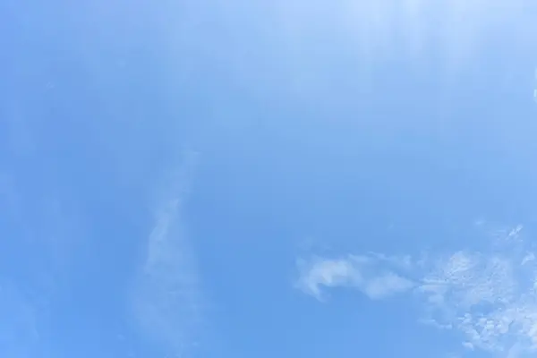 Blue Sky Tiny White Clouds Background — Stock Photo, Image