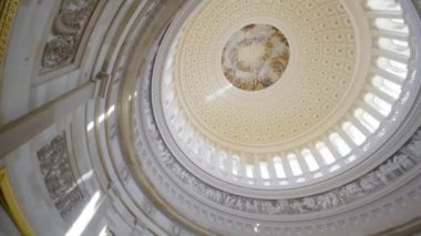  Opera binasının iç manzarası, güzel bir hücre.