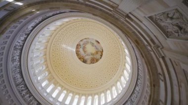  Opera binasının iç manzarası, güzel bir hücre.