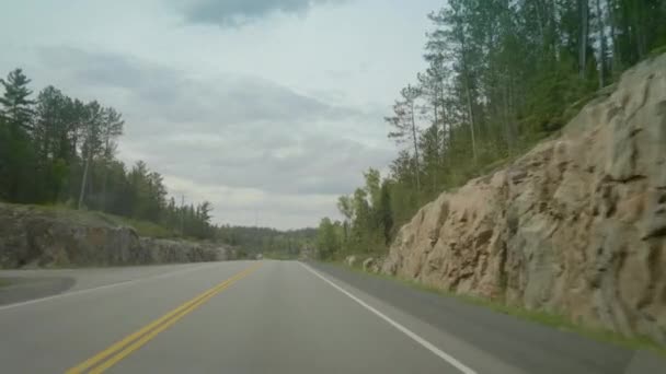 Αυτοκίνητο Οδήγηση Στο Δρόμο Καλοκαίρι — Αρχείο Βίντεο