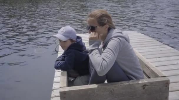Mère Fils Près Lac Été Ontario Canada — Video