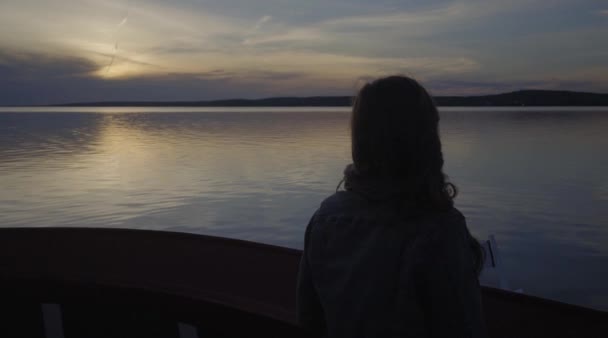Mladá Žena Relaxovat Výletní Lodi Ontario Kanada — Stock video