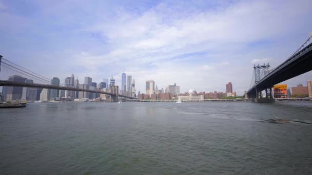 Video Záběr Newyorského Brooklynského Mostu New Yorku Během Léta — Stock video