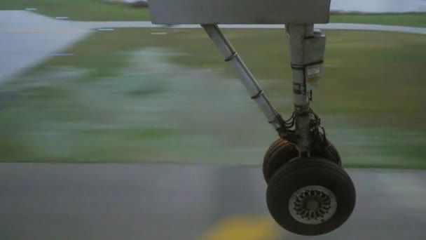 Avión Pasajeros Aterrizando Una Pista — Vídeos de Stock