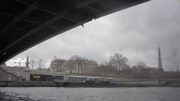 背景下的冬季巴黎景色 — 图库视频影像