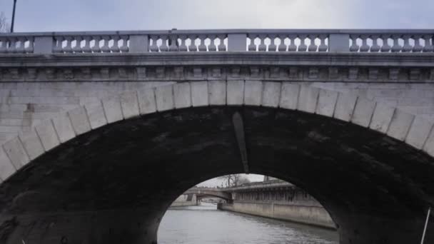 背景下的冬季巴黎景色 — 图库视频影像
