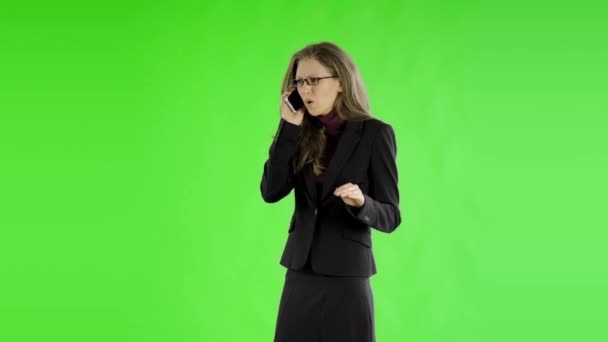 Jovem Mulher Negócios Bonita Falando Telefone Tela Verde — Vídeo de Stock