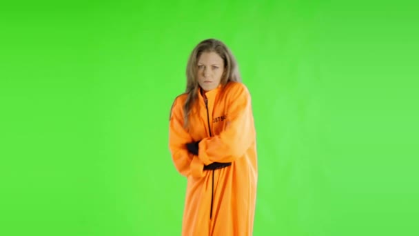 Mladá Naštvaná Žena Vězeň Pozadí Zelené Obrazovky — Stock video