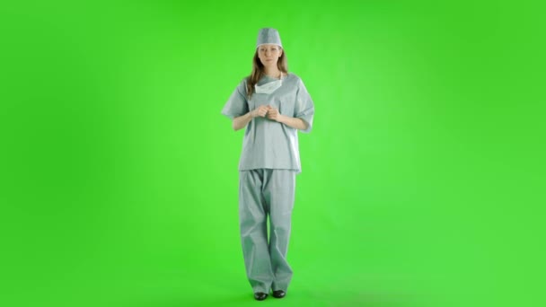 Kaukasische Ärztin Gestikuliert Auf Grünem Bildschirm — Stockvideo
