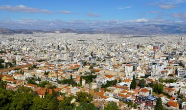 Atina, Yunanistan, 18 Ekim 2024. Akropolis Tepesinden Yunan başkenti Atina 'ya manzara
