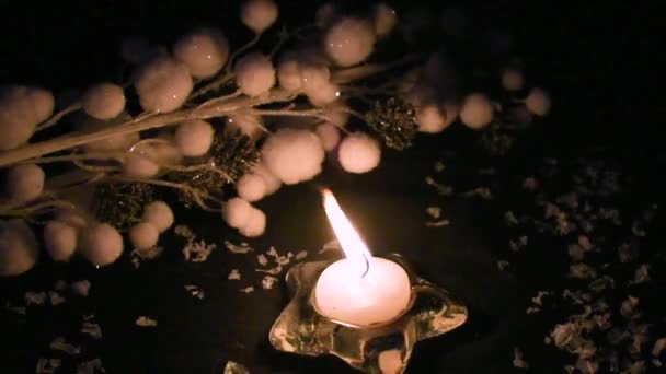 以烛光为背景的节日静谧生活 — 图库视频影像