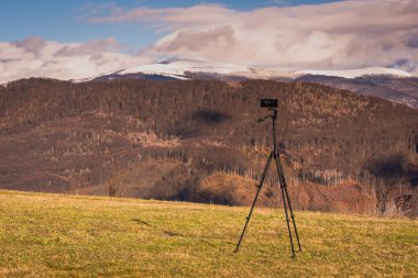 Shooting a winter landscape in the mountains with a smartphone