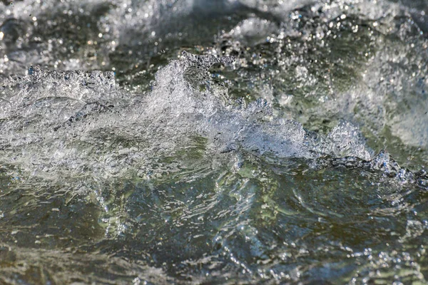Czysta Woda Źródlana Górskiej Rzeki — Zdjęcie stockowe