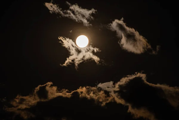 Cloud Movement Full Moon — Stock Photo, Image