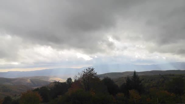 喀尔巴阡山脉秋天狂风暴雨中的时间流逝 — 图库视频影像