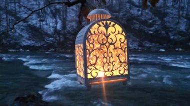 Karda feneri olan sisli bir dağ nehri manzarası