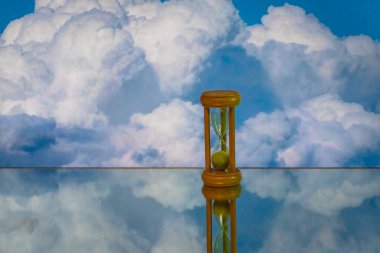 Zamanın geçişi teması üzerine mecazi kurulum