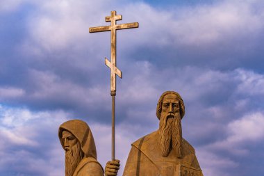 Svalyava, Transcarpathia, Ukrayna - 3 Mart 2024 - Havarilere Eşit Aziz Anıtı Cyril ve Methodius