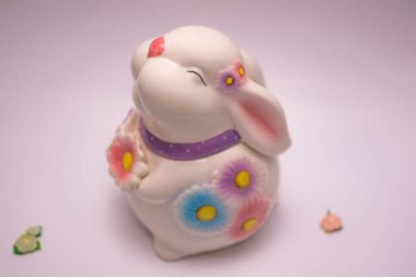 Paskalya 'da arka planda hatıra olarak bir tavşan vardı.