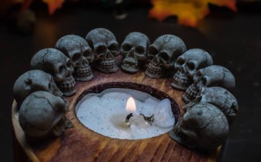 Cadılar Bayramı için tatil kartı geçmişi