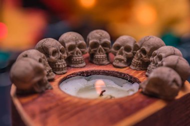 Cadılar Bayramı için tatil kartı geçmişi