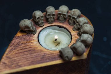 Cadılar Bayramı için tatil kartı geçmişi