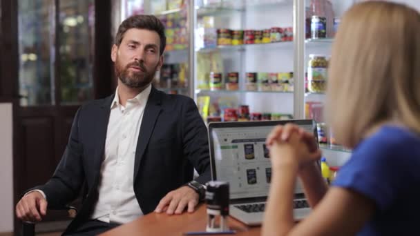 Side View Business Partners Having Negotiations Talking Office Man Beard — Stock video