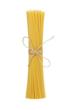 Beyaz arka planda izole edilmiş bir iple bağlanmış bir demet spagetti. kırpma yolu ile