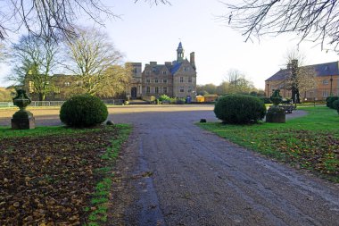 Rufford Manastırı, Rufford Şehir Parkı 'nın içinde yılın her anında sonsuz bir güzelliktir..