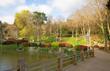 Yıldız Parkı, Beşiktaş ilçesine bağlı tarihi bir şehir parkıdır ve İstanbul 'un en büyük kamu parklarından biridir..