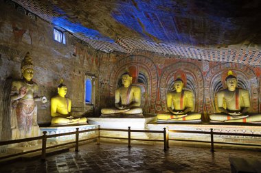 Dambulla Tapınağı, 4 Eylül 2024 Perşembe günü Dambulla, Matale District, Sri Lanka 'da ziyaretçilere açıktır..
