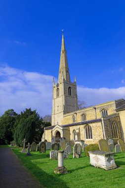 St. Margaret Kilisesi, Hemingford Abbots, Huntingdon, Cambridgeshire, İngiltere 16 Şubat 2025 Pazar günü manzaraya değerdi..