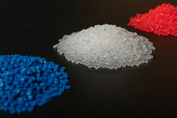 Primer Plano Gránulos Polímero Plástico Mano Mantenga Pellets Polímero Plástico — Foto de Stock