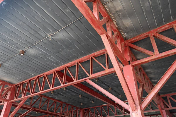 钢制屋顶结构生锈 大型钢结构 — 图库照片