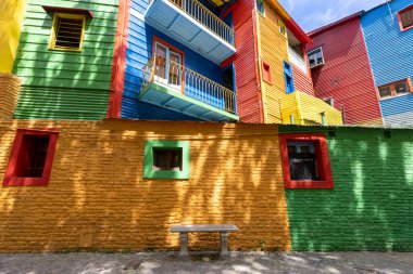 Arjantin, El Caminito 'nun renkli binaları, Buenos Aires' te popüler bir turizm merkezi..