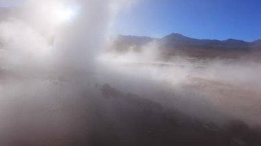 Şili, San Pedro de Atacama, Tatio Gayzerleri Atacama Çölünde.