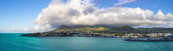Saint Kitts Nevis Basseterre Karayip Tatilindeki Yolcu Gemisinden Manzaralı Panoramik — Stok fotoğraf