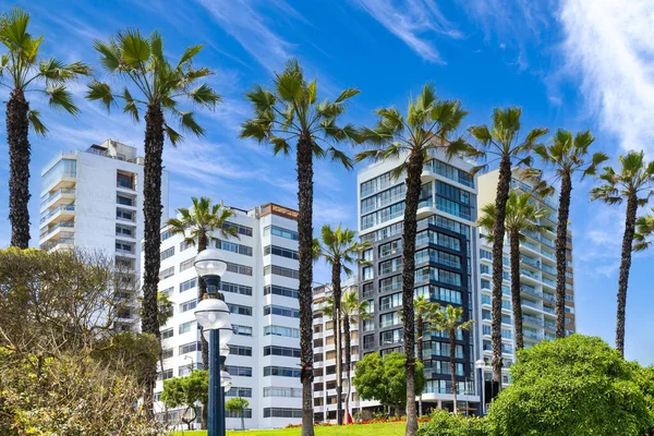 Peru Luxury Condominiums Located Miraflores Lima Malecon Promenade Ocean Shore — Stock Photo, Image