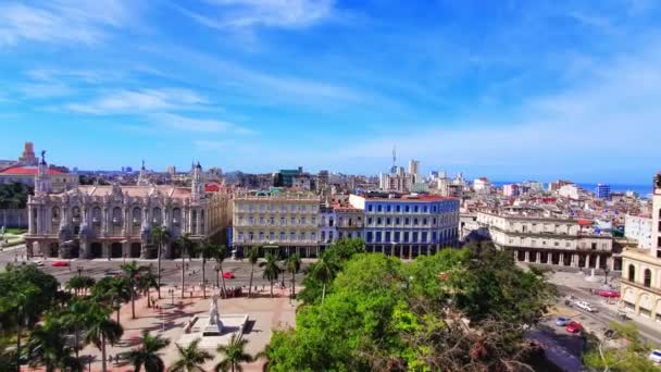 哈瓦那历史中心 哈瓦那维贾城和卡波里奥城的风景全景天线图 高质量的4K镜头 — 图库视频影像
