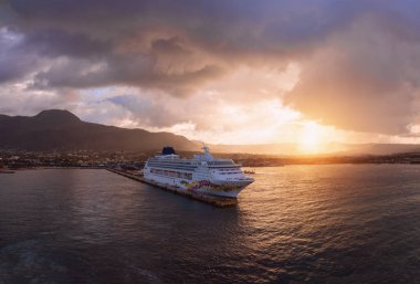 Dominik Cumhuriyeti, Puerto Plata 'da gemi turu. Karayip gemi seyahati..