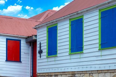 Antigua ve Barbuda 'daki Saint Johns' da Redcliffe Quay 'in eski tarihi caddeleri.
