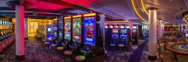 Las Vegas, Nevada, ABD, 10 Şubat 2023: Kumarhane kumar masası kumarbazların ve turistlerin para harcamasını bekliyor.