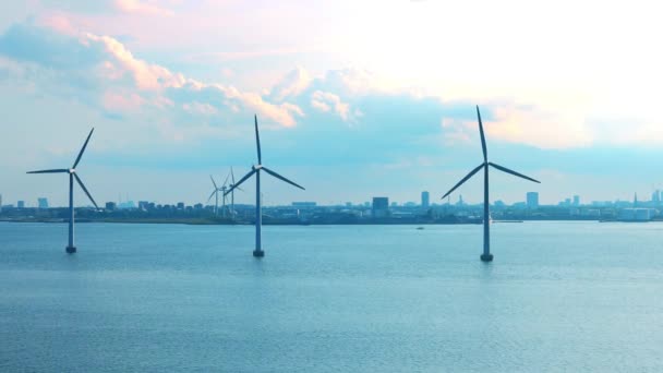 Hernieuwbare Energie Windkrachtcentrale Windturbines Langs Zeekust Hoge Kwaliteit Beeldmateriaal — Stockvideo