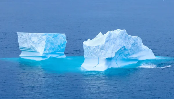 Iceberg Partir Vacances Bateau Croisière Près Côte Groenlandaise Dans Cercle — Photo