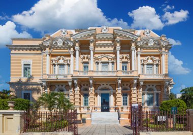 Meksika, Paseo Montejo Bulvarı Merida 'da müzeler, restoranlar, anıtlar ve turistik yerlerle dolu..